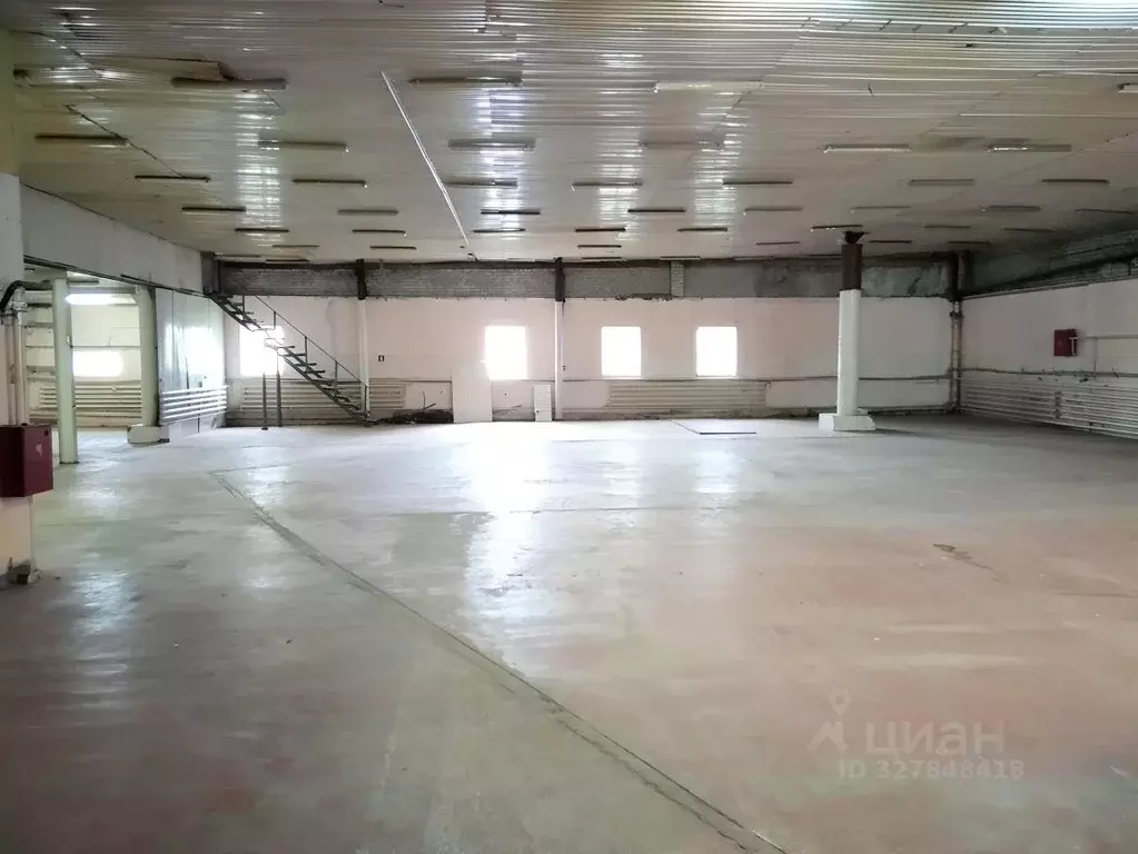 Склад в Нижегородская область, Нижний Новгород ул. Ларина, 12 (1000 м) - Фото 1