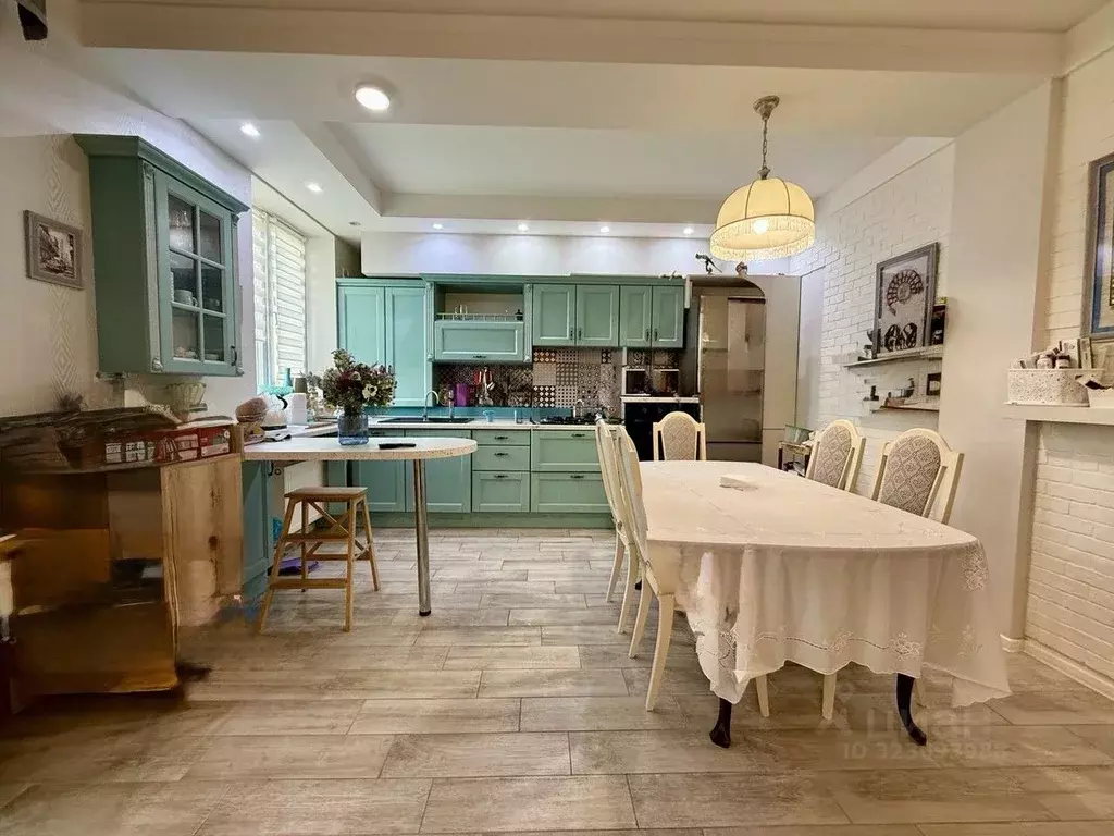 2-к кв. Крым, Алушта ул. Платановая, 1 (79.6 м) - Фото 2