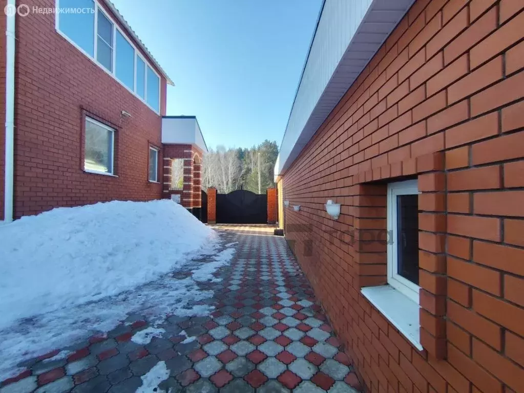 Дом в Южноуральск, улица Надежды (213 м) - Фото 2