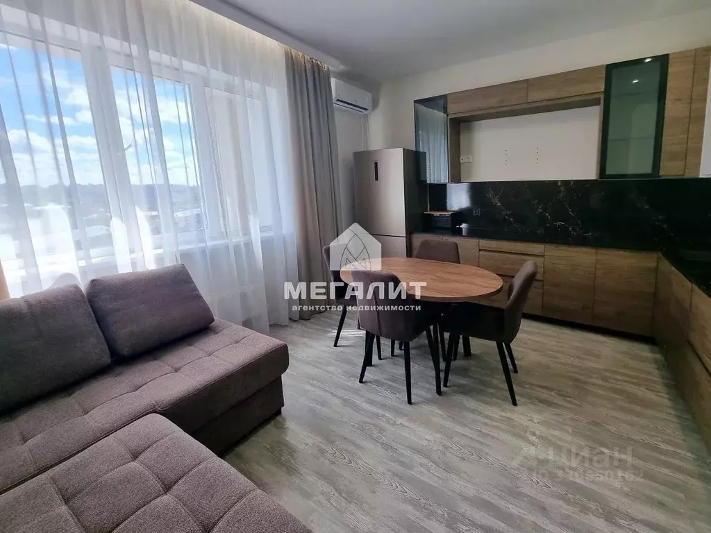 1-к кв. Татарстан, Казань ул. Павлюхина, 110В (62.0 м) - Фото 2