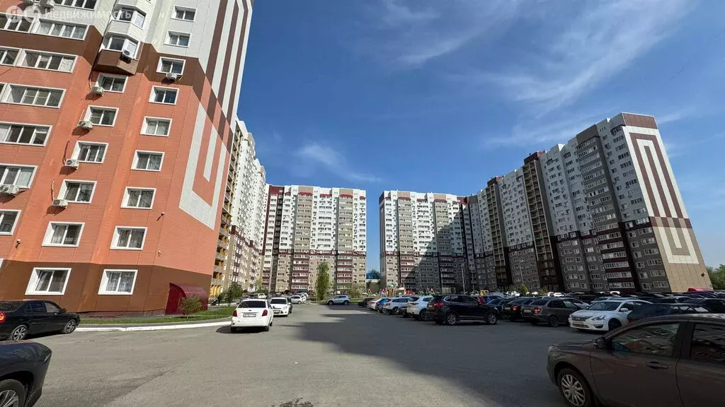 1-комнатная квартира: Оренбург, улица Фронтовиков, 10/4 (42 м) - Фото 1