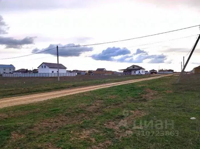 Участок в Крым, Сакский район, Суворовское с/пос, Нарцисс ОК ул. ... - Фото 0