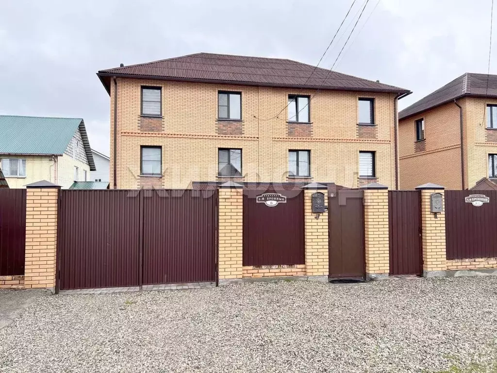 Таунхаус в Новосибирская область, Новосибирск 13-й Бронный пер. (188 ... - Фото 1