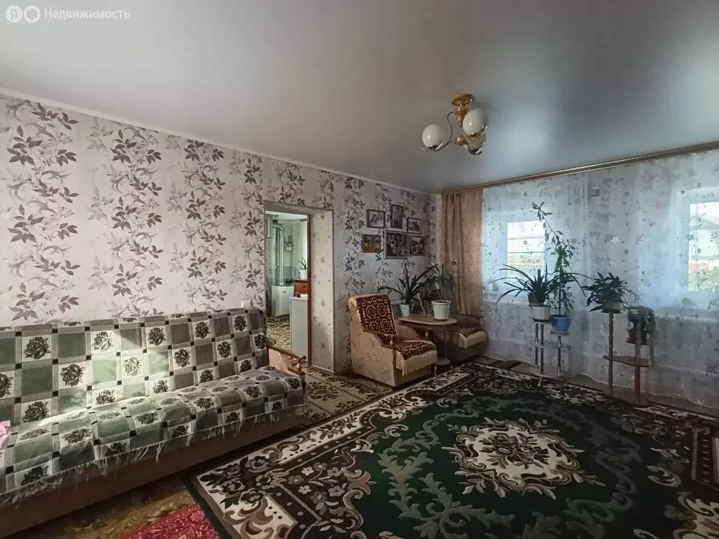 Дом в посёлок городского типа Знаменка, улица Горького, 107 (79.2 м) - Фото 2