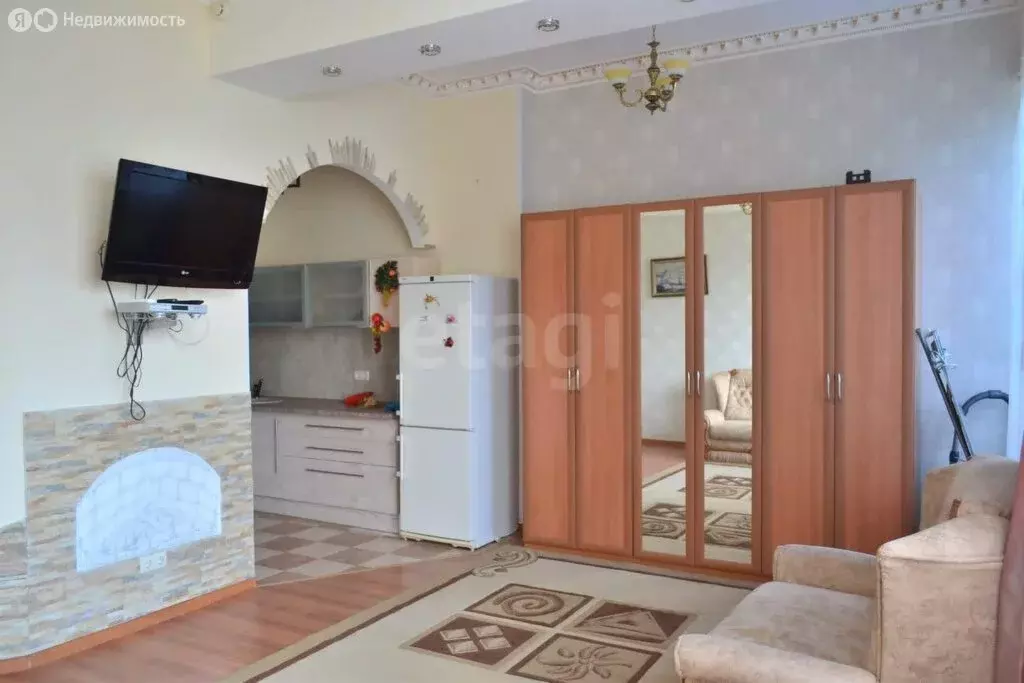 Квартира-студия: Ялта, улица Яна Булевского, 1А (38 м) - Фото 1