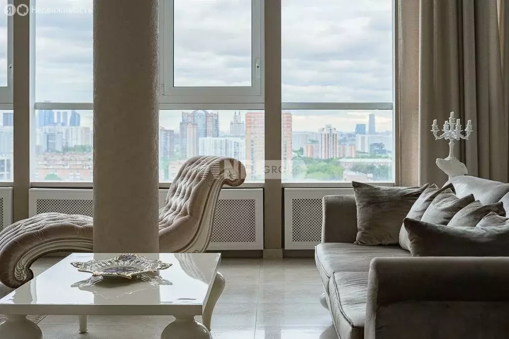 5-комнатная квартира: Москва, Можайское шоссе, 22к1 (205 м) - Фото 1