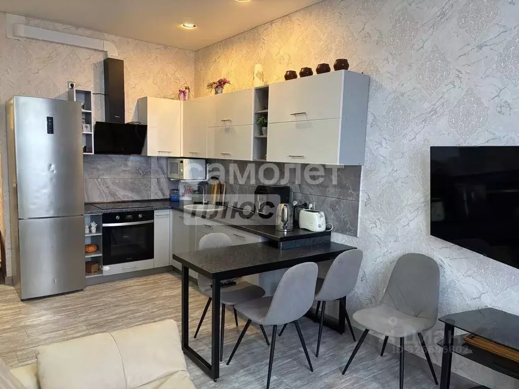 1-к кв. Челябинская область, Челябинск ул. Орджоникидзе, 64 (46.0 м) - Фото 0