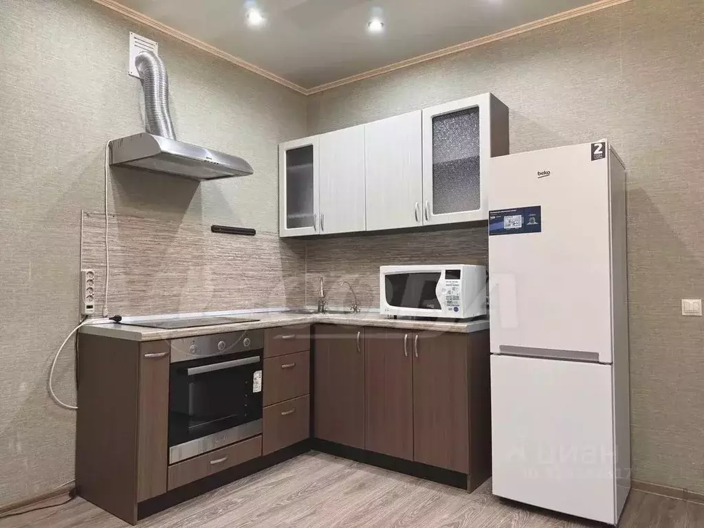 Студия Тюменская область, Тюмень ул. Беляева, 33к2 (28.0 м) - Фото 1