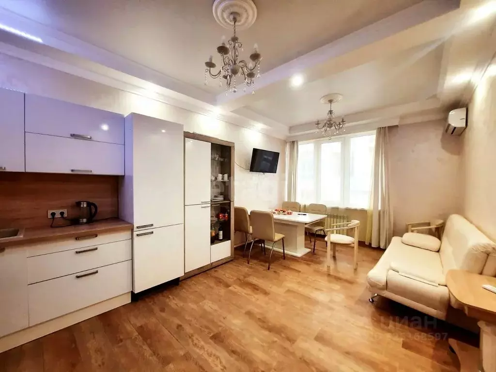 2-к кв. Краснодарский край, Геленджик Туристическая ул., 3к2 (73.7 м) - Фото 1