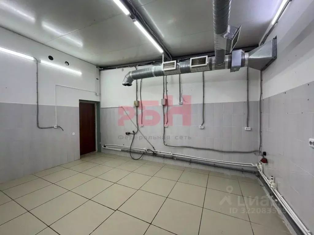 Помещение свободного назначения в Тюменская область, Тюмень ул. ... - Фото 1