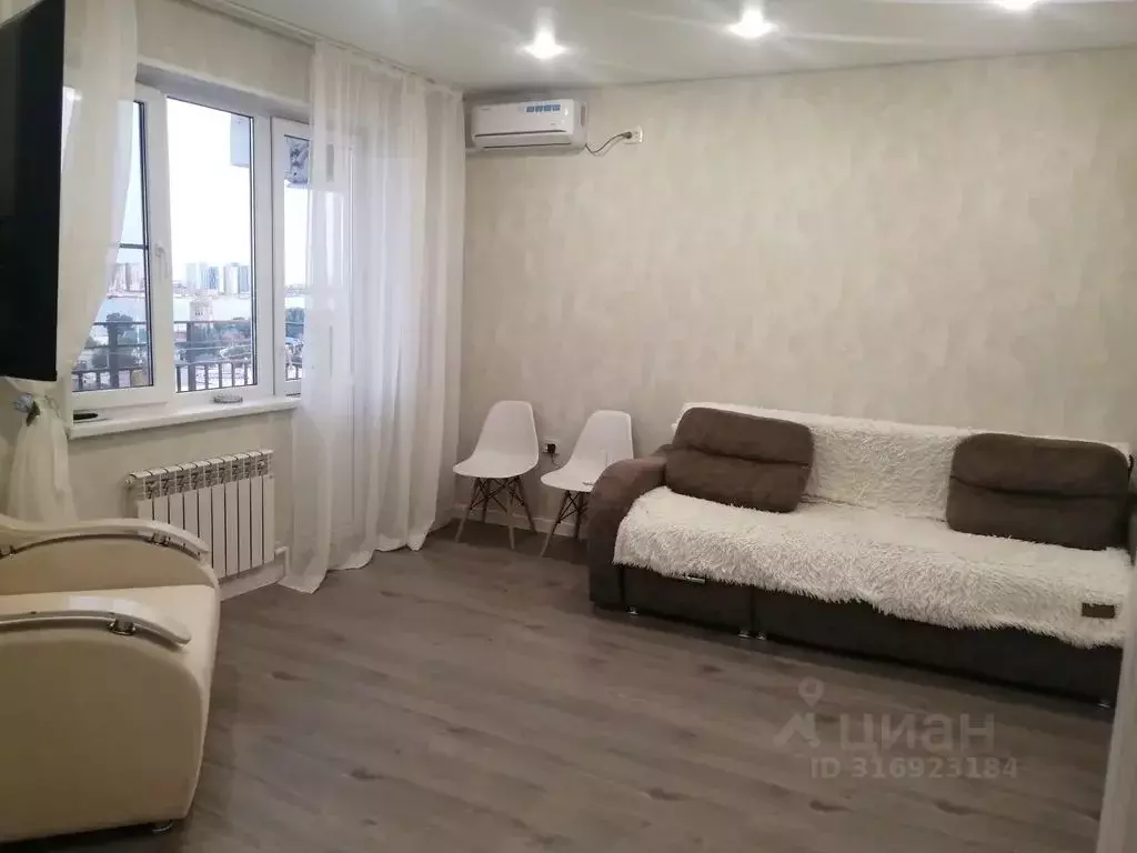 2-к кв. Астраханская область, Астрахань ул. Кольцова, 7 (71.0 м) - Фото 1