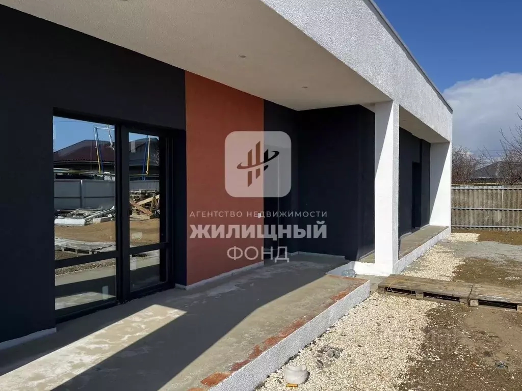 Дом в Саратовская область, Энгельсский район, Красноярское ... - Фото 0