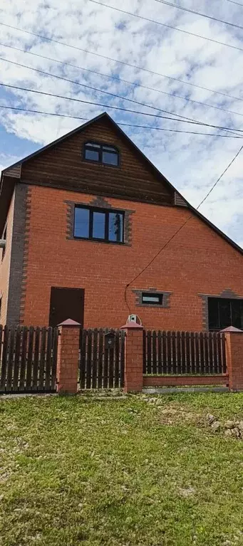 Дом в Тульская область, пос. Дубна ул. Красный Литейщик, 23 (239 м) - Фото 0