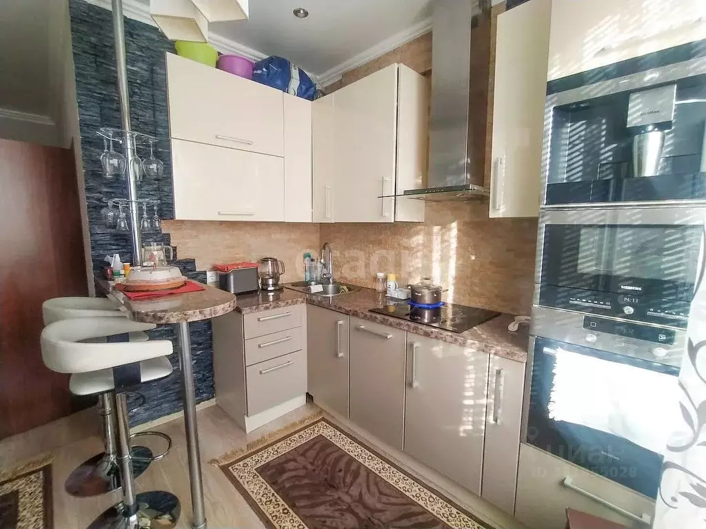 2-к кв. Ямало-Ненецкий АО, Новый Уренгой Тундровая ул., 4 (56.0 м) - Фото 1