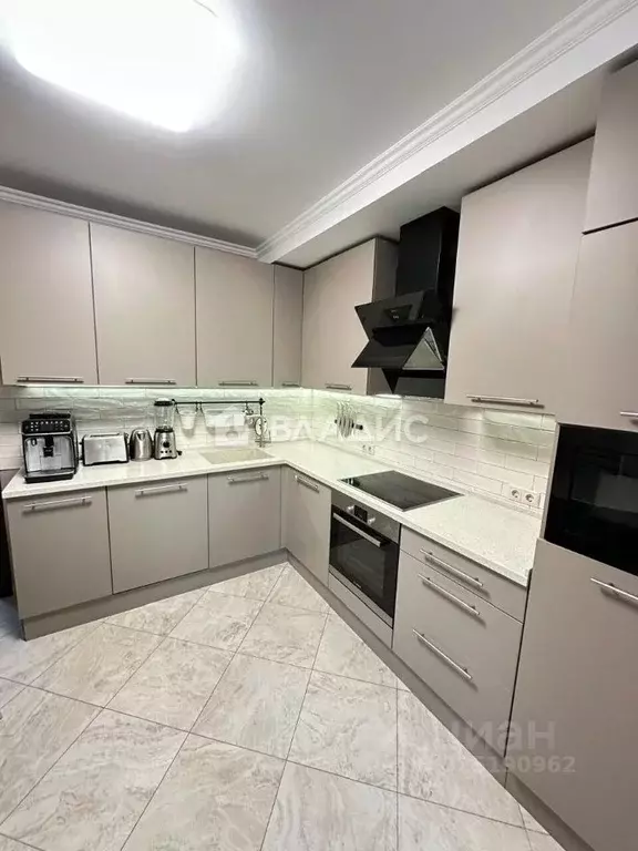 3-к кв. Москва, Москва, Московский г. ул. Москвитина, 5к1 (74.5 м) - Фото 1