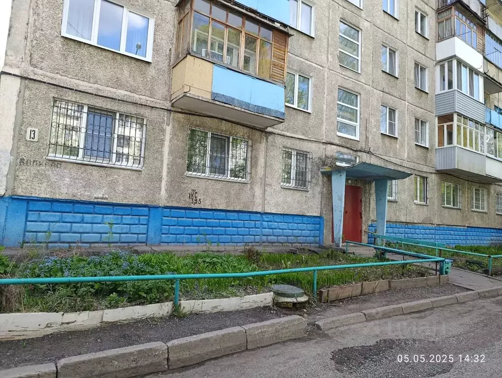 3-к кв. Омская область, Омск Городок Нефтяников мкр, ул. Волкова, 13 ... - Фото 0