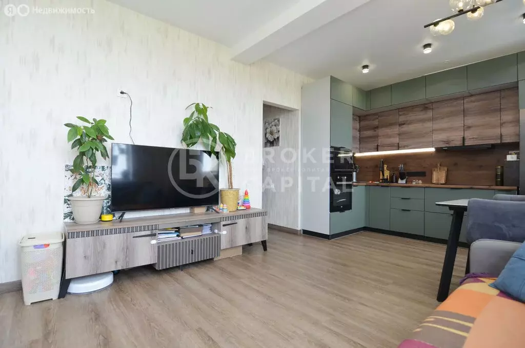 3-комнатная квартира: Новосибирск, улица Петухова, 12/4 (58.1 м) - Фото 1