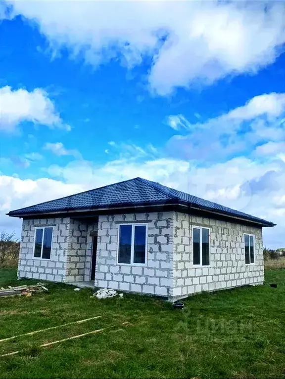 Дом в Калининградская область, Гурьевский муниципальный округ, пос. ... - Фото 0