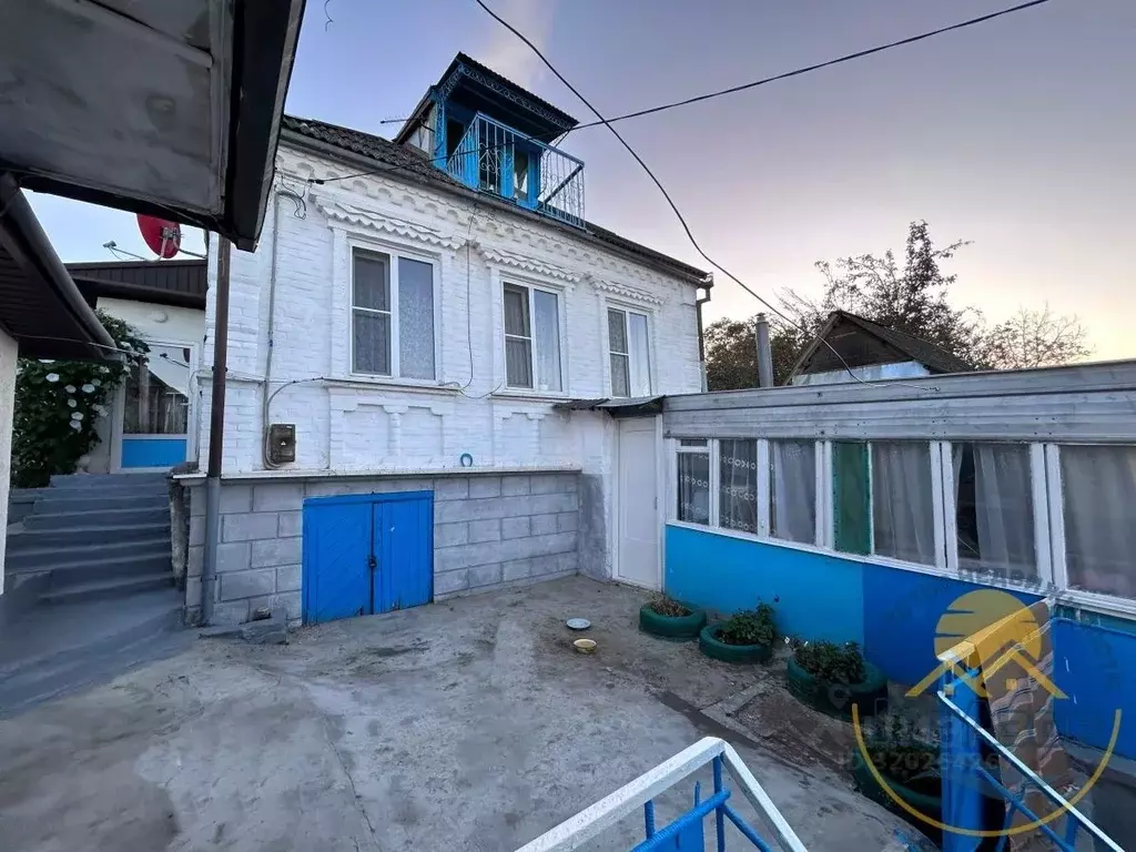 Дом в Краснодарский край, Темрюк Пролетарская ул., 124А (120 м) - Фото 0