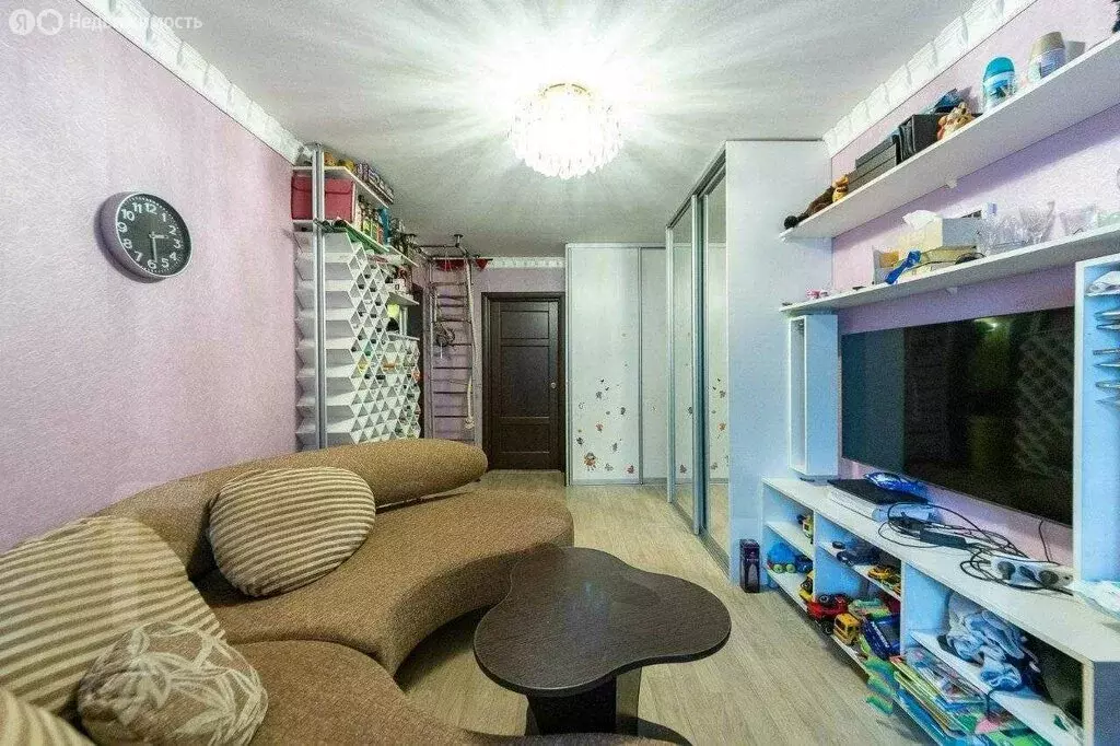 2-комнатная квартира: Хабаровск, улица Мухина, 3 (48 м) - Фото 1