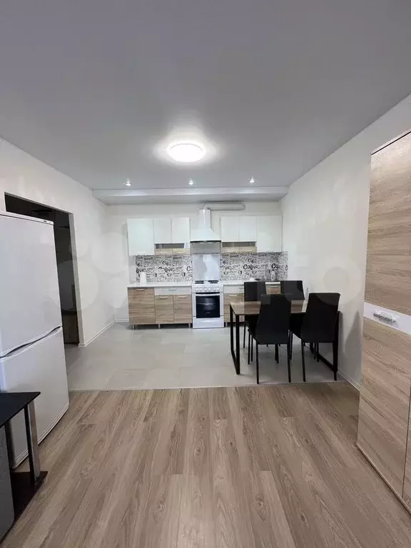 2-к. квартира, 60 м, 6/25 эт. - Фото 0
