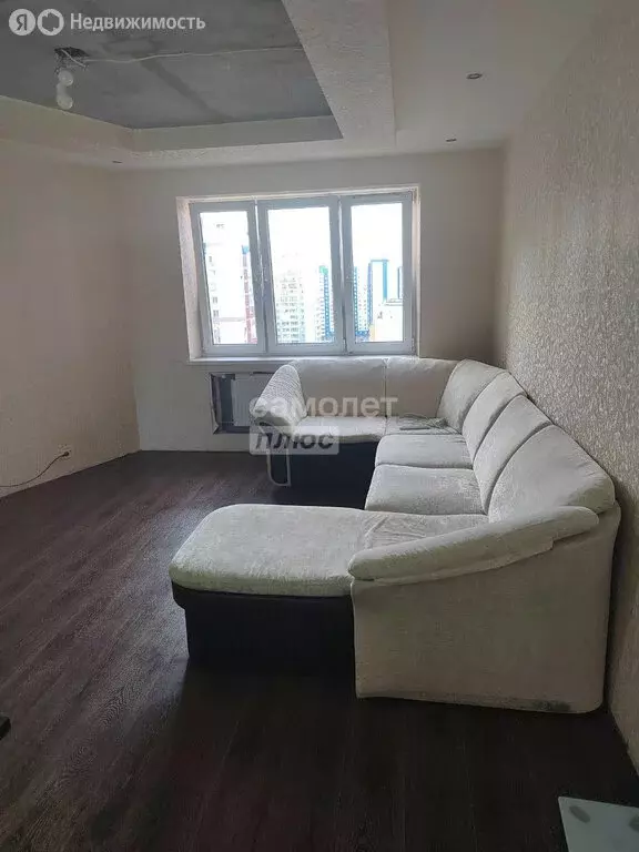3-комнатная квартира: Киров, улица Ивана Попова, 62 (71.4 м) - Фото 0