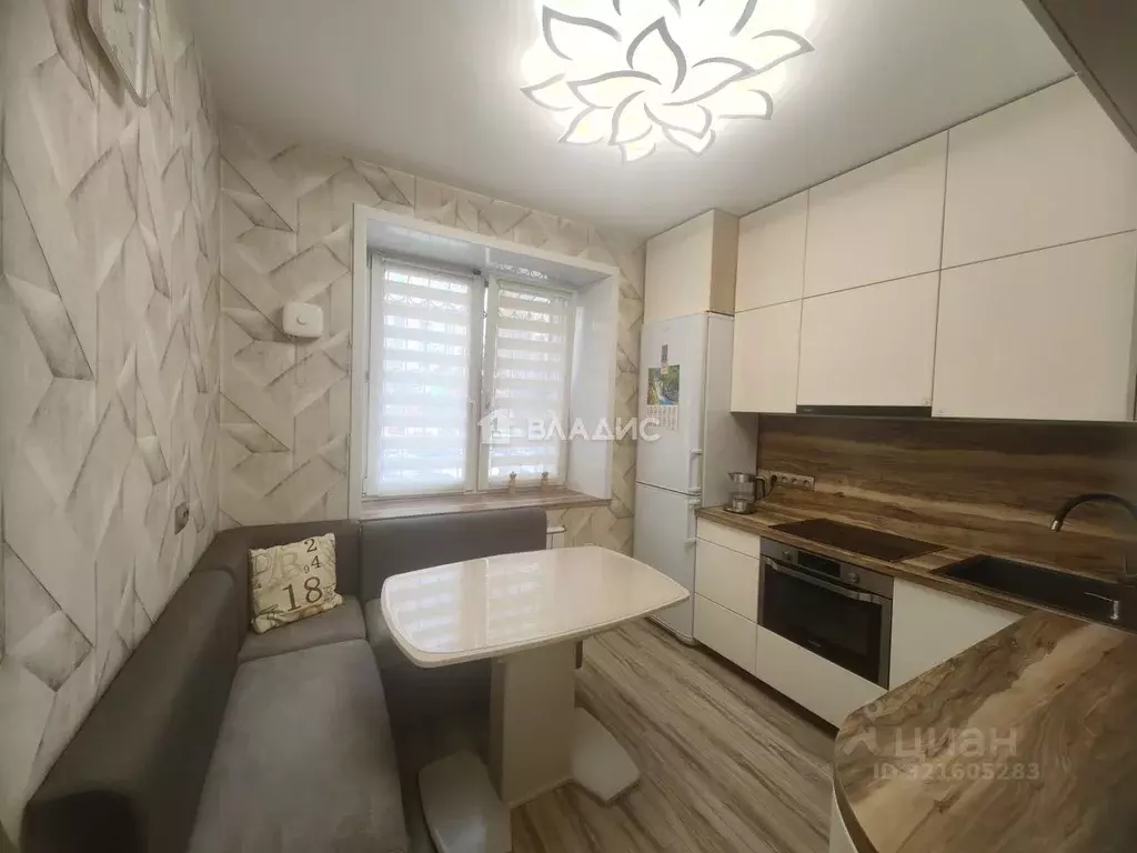 2-к кв. Забайкальский край, Чита ул. Курнатовского, 71к4 (55.5 м) - Фото 0