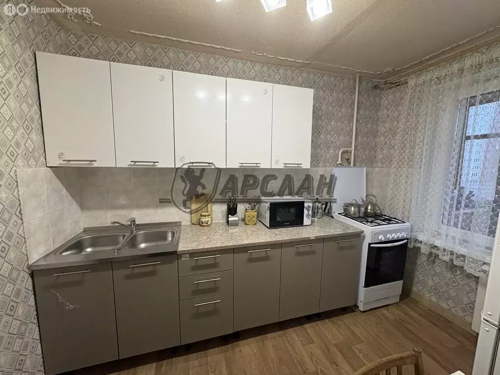 3-комнатная квартира: Казань, улица Юлиуса Фучика, 107 (65 м) - Фото 1
