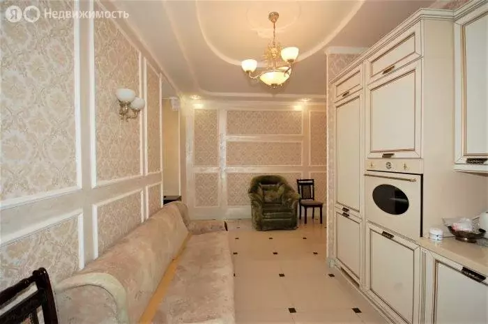 3-комнатная квартира: Евпатория, улица Дёмышева, 110Ак1 (77 м) - Фото 1