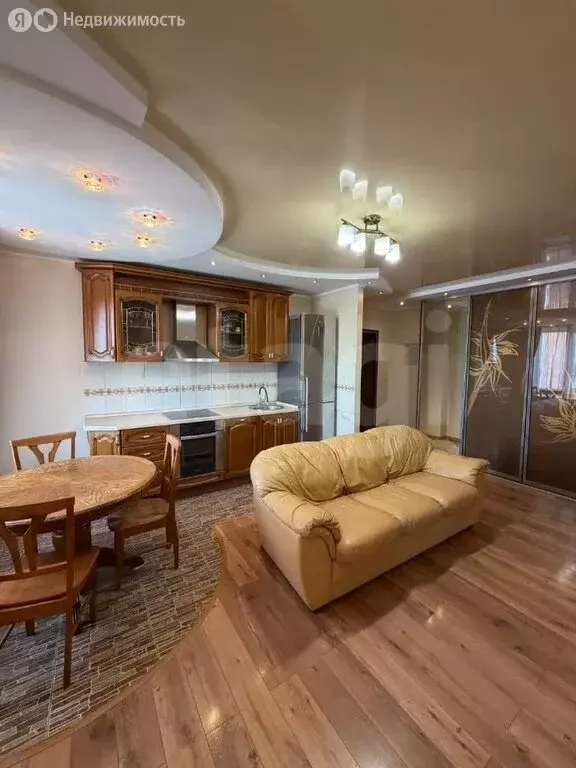 3-комнатная квартира: Пермь, Новосибирская улица, 13 (62.5 м) - Фото 2