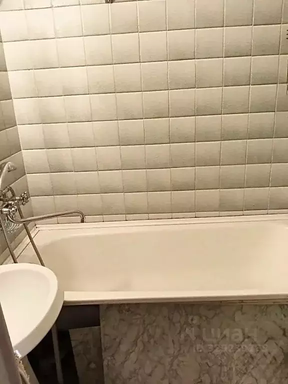 1-к кв. Татарстан, Казань Азино-1 мкр, ул. Закиева, 5 (43.5 м) - Фото 2