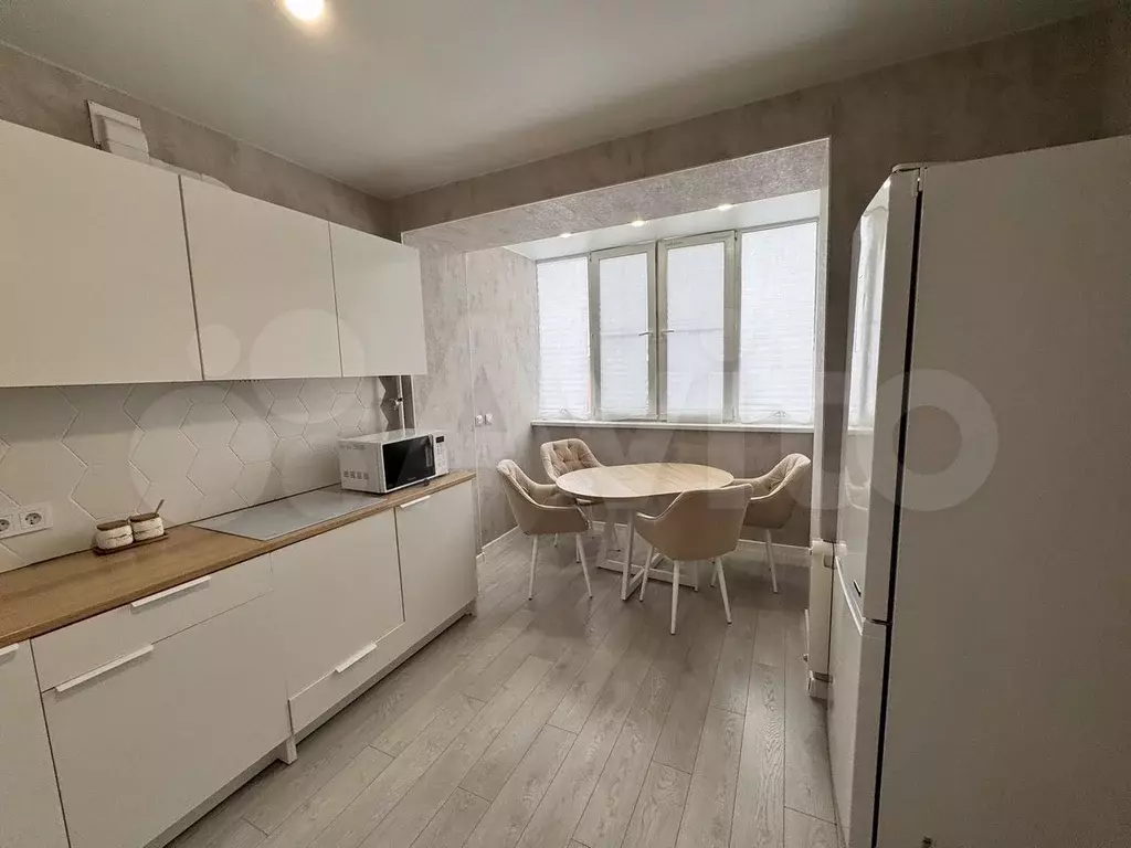 2-к. квартира, 58 м, 4/4 эт. - Фото 0