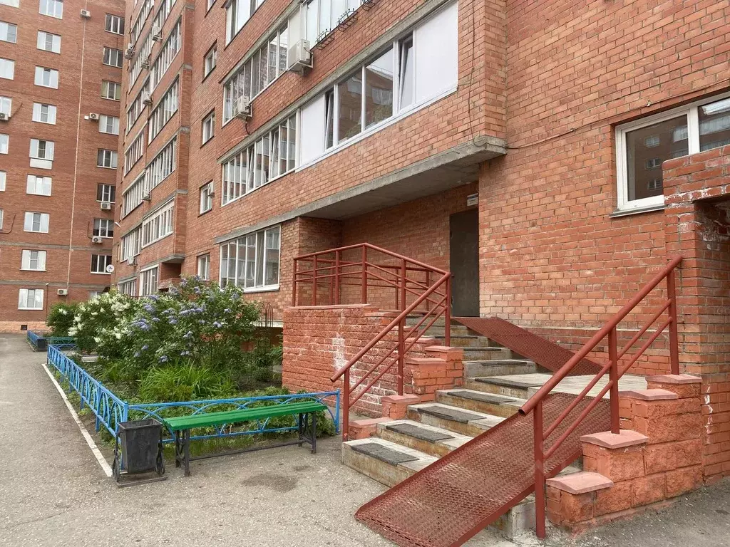 2-к кв. Омская область, Омск просп. Космический, 20к6 (70.5 м) - Фото 1