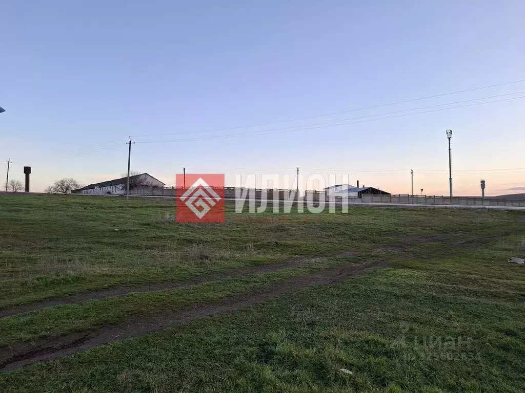 Участок в Крым, Симферопольский район, Пожарское с/пос, с. Демьяновка ... - Фото 2