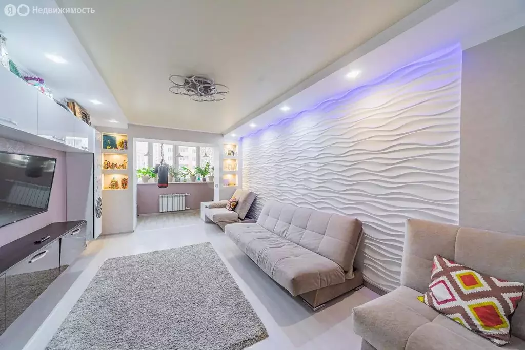 3-комнатная квартира: Саратов, улица имени А.В. Плякина, 8 (90 м) - Фото 2