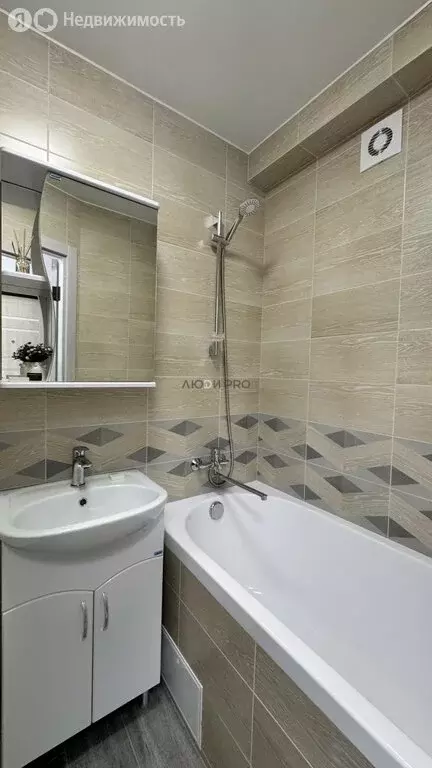 2-комнатная квартира: Саратов, 1-й Тульский проезд, 4А (40 м) - Фото 1