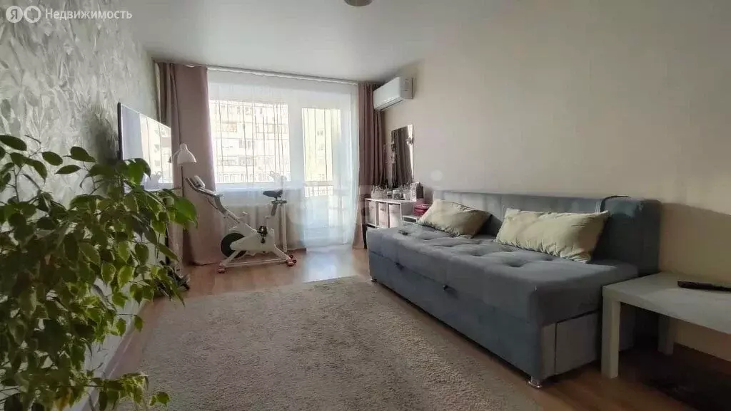 2-комнатная квартира: Тюмень, Холодильная улица, 55 (43 м) - Фото 0