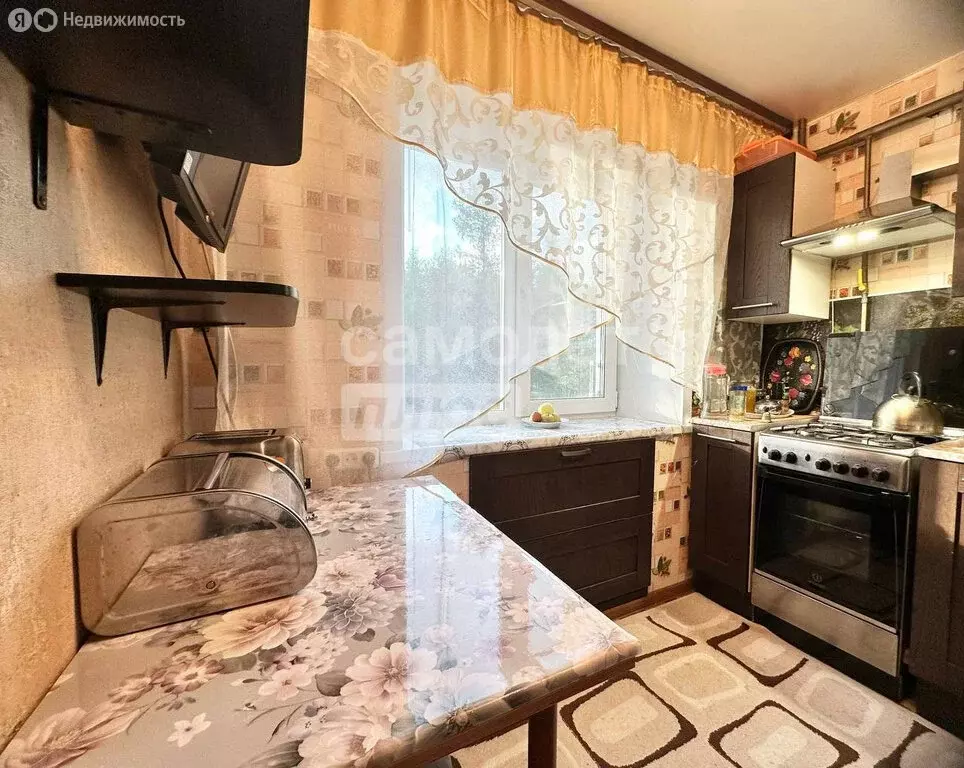 4-комнатная квартира: Верхняя Пышма, Юбилейная улица, 2 (61.4 м) - Фото 0