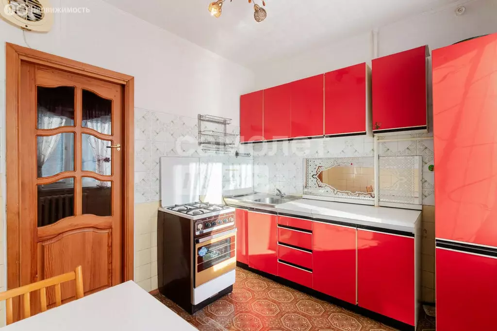 2-комнатная квартира: Омск, 33-я Северная улица, 27 (52 м) - Фото 2