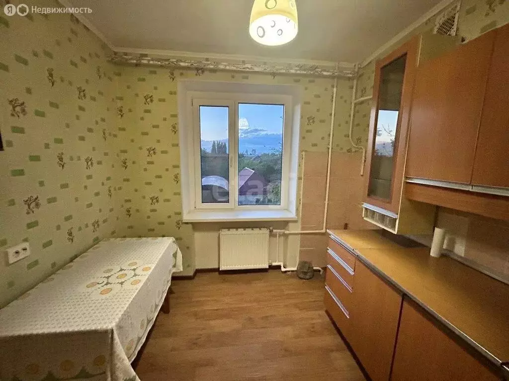 1-комнатная квартира: Апшеронск, улица Комарова, 105 (34.5 м) - Фото 1