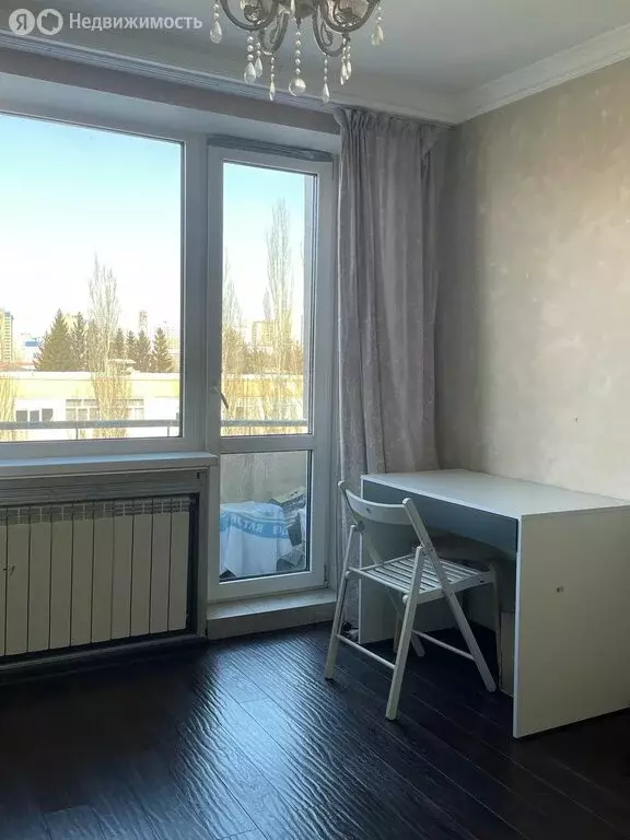 3-комнатная квартира: Омск, улица Дмитриева, 13/1 (69.7 м) - Фото 0