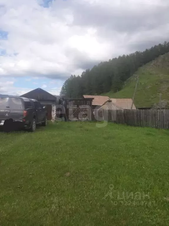 Дом в Алтай, Усть-Коксинский район, с. Амур Советская ул. (28 м) - Фото 1