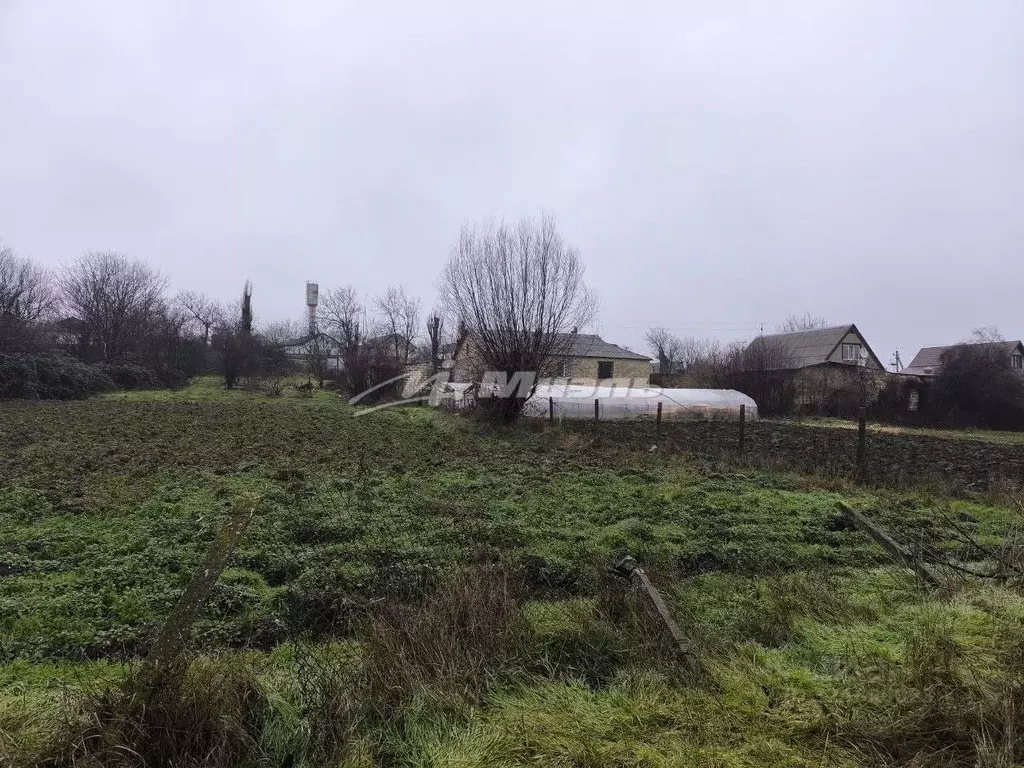 Участок в Крым, Белогорский район, Зуйское с/пос, с. Верхние Орешники  ... - Фото 2