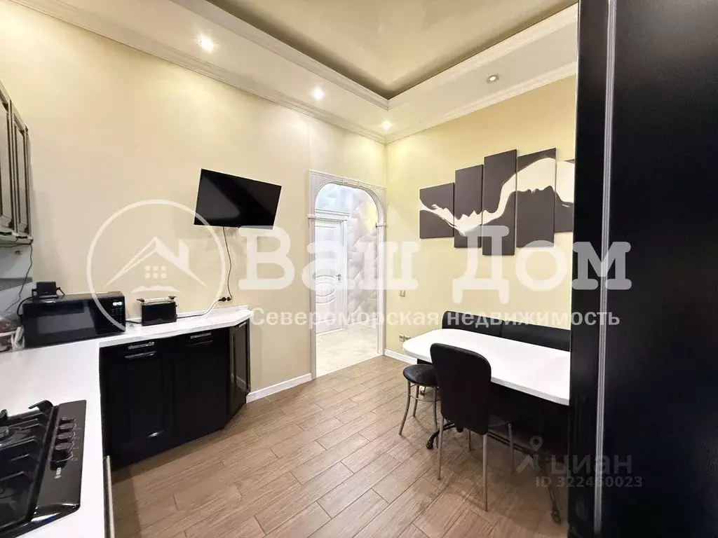 3-к кв. Мурманская область, Североморск ул. Сафонова, 10 (81.9 м) - Фото 1