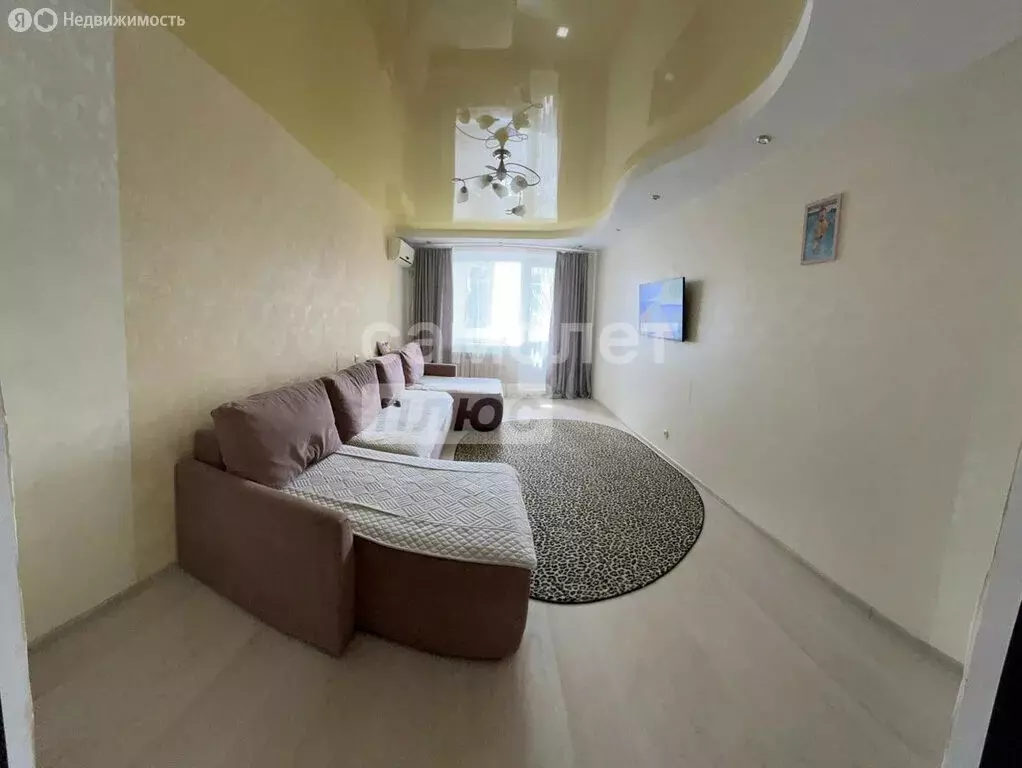 3-комнатная квартира: Элиста, 7-й микрорайон, 2к4 (67 м) - Фото 1