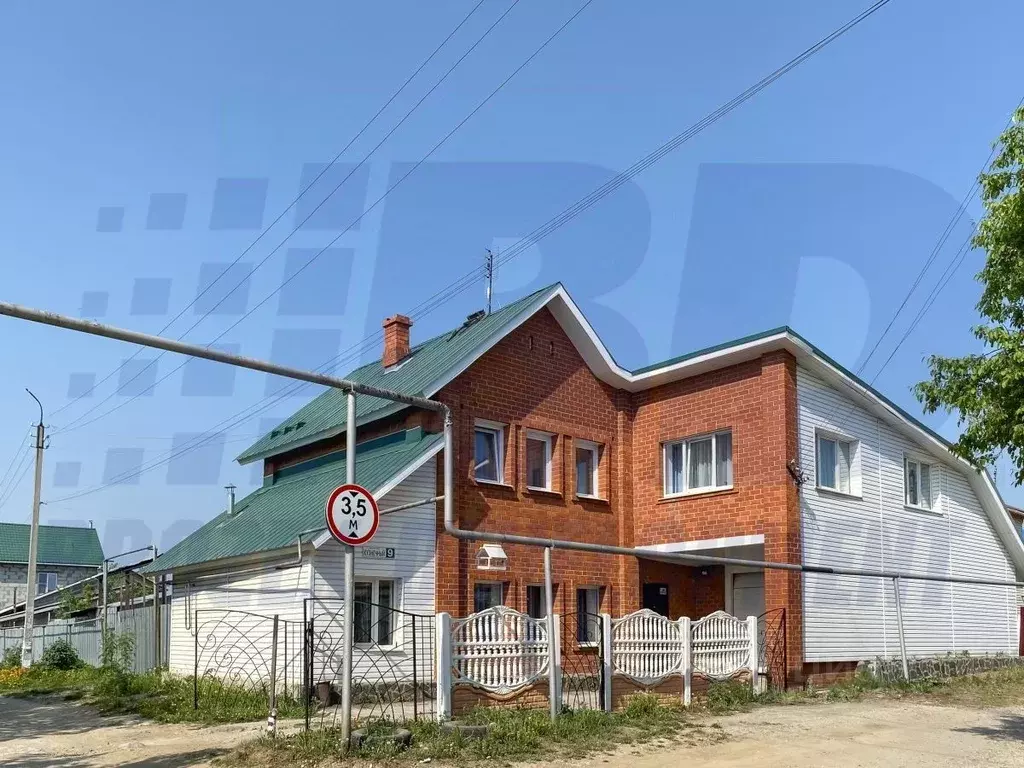 Дом в Свердловская область, Березовский Кузнечный пер., 9 (264 м) - Фото 1