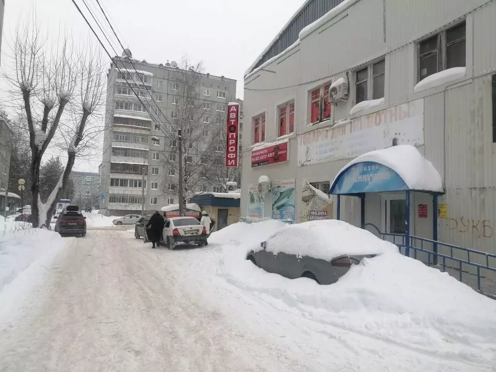 Торговая площадь в Коми, Сыктывкар просп. Бумажников, 41/12 (70 м) - Фото 1