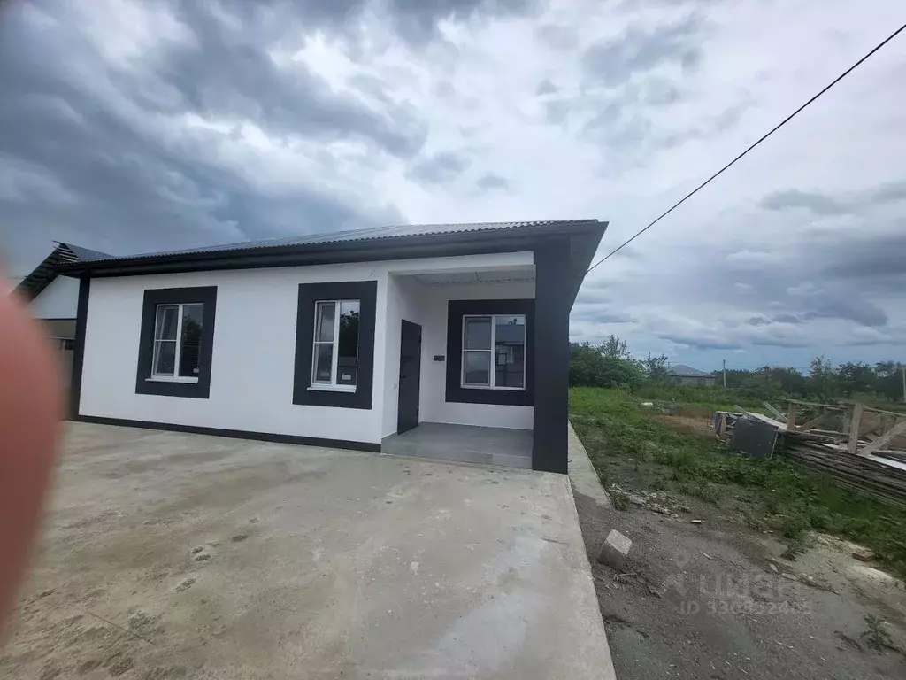 Дом в Краснодарский край, Темрюк Факел СНТ, ул. Урожайная, 135 (79 м) - Фото 1