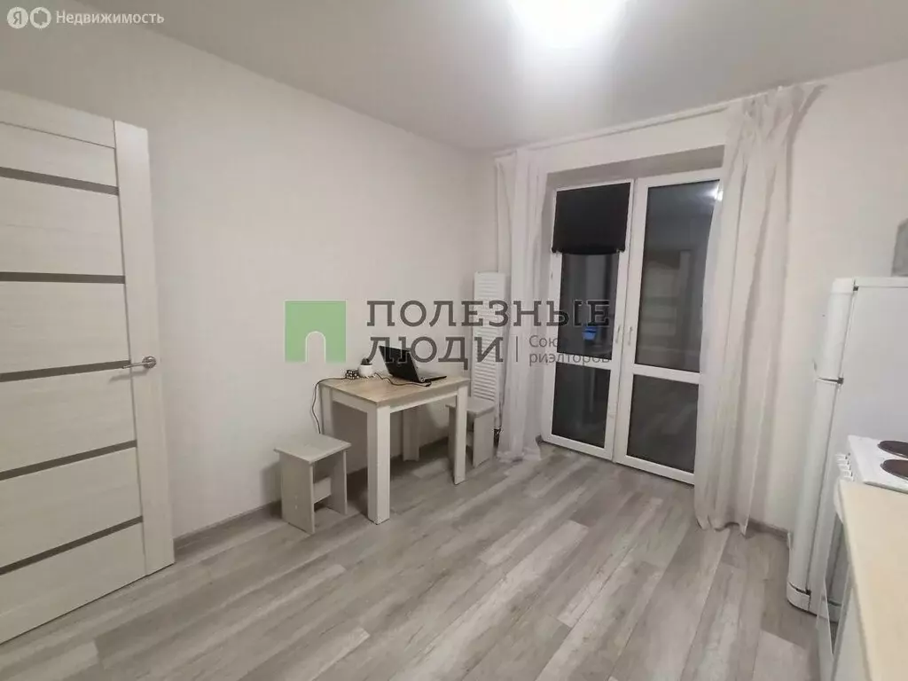 1-комнатная квартира: Ижевск, улица Коммунаров, 327 (40.6 м) - Фото 2