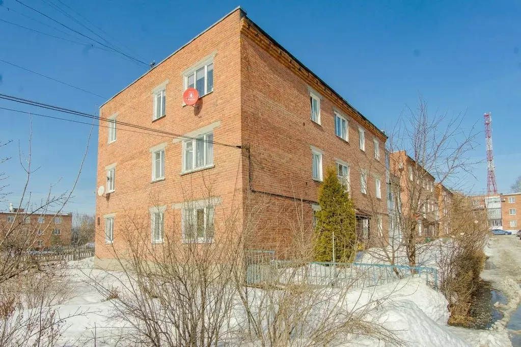 3-к кв. Свердловская область, Камышлов ул. Строителей, 60 (65.6 м) - Фото 1